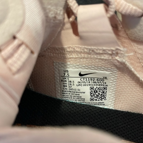 Wmns Zoom Gravity 'Echo Pink' - Picture 7 of 7